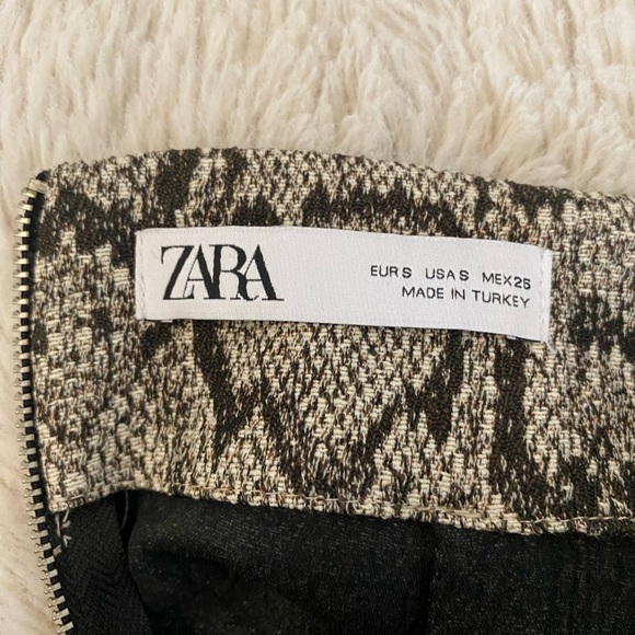 ZARA Snakeskin Print Pencil Skirt - Midi Length, High-Waisted, Size S - Picture 8 of 8